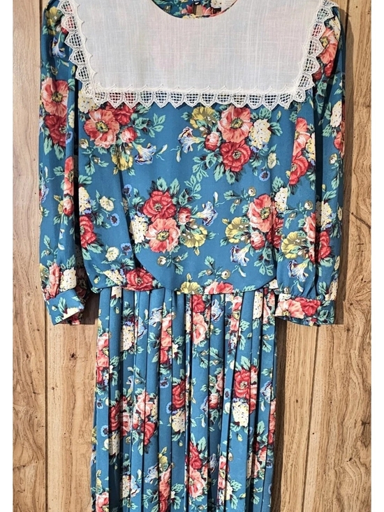 lisa ll Dresses & Skirts - Lisa ll Vintage Women’s Teal Floral Midi Dress with Lace Trim